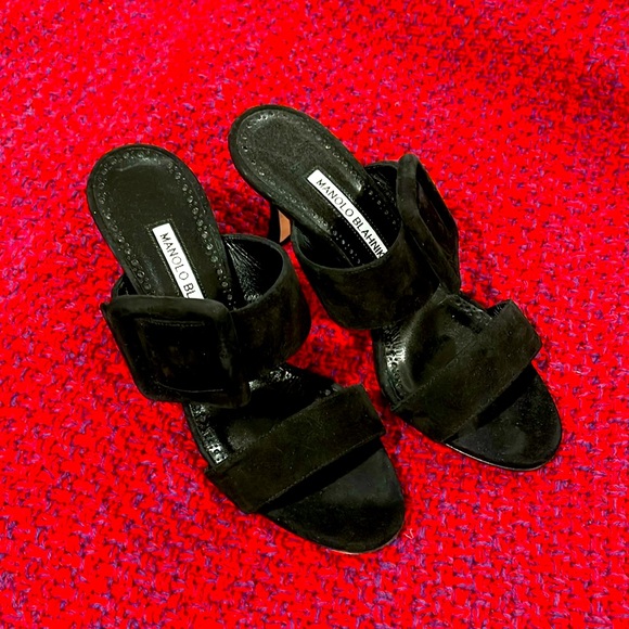 Manolo Blahnik Gable Black Suede open toe mules size 36. Us 6 - Picture 7 of 11